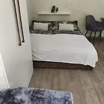 Nature House 度假居 *
