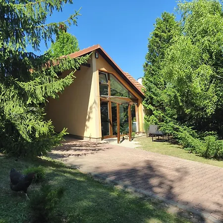 Nature House 度假居 *
